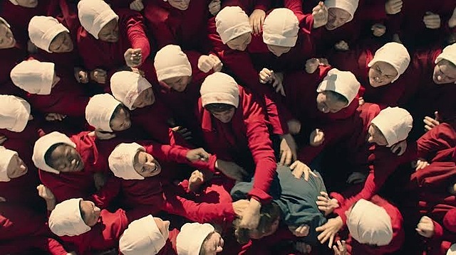 Offred attends a particicution