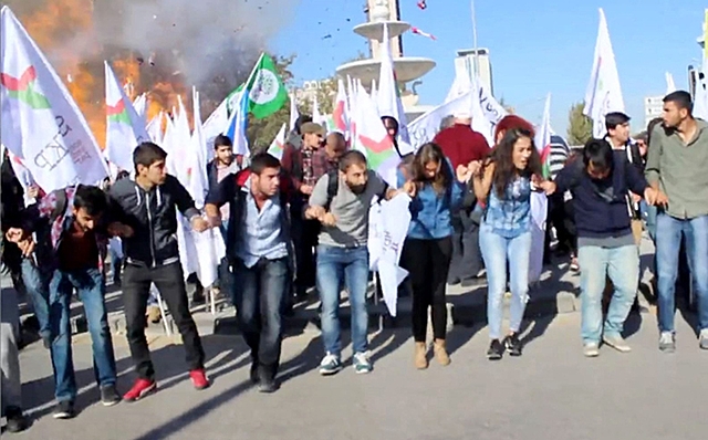 Durant una manifestació van morir mes de 125 persones