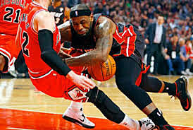 Se reduce el numero de faltas personales por equipo y por tiempo a 8, después de los cuales se pueden lanzar 2 tiros libres.