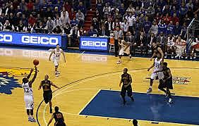 Se adopta la canasta de 3 puntos.