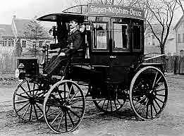 Первые грузовики и автобусы