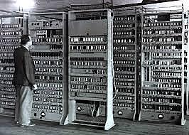 EDSAC(Electronic Delay Storage Automatic Calculator)