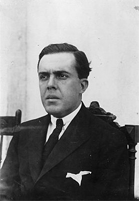 CLAUSURA DE LA UNIVERSIDAD