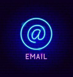 Primer e-mail de la historia