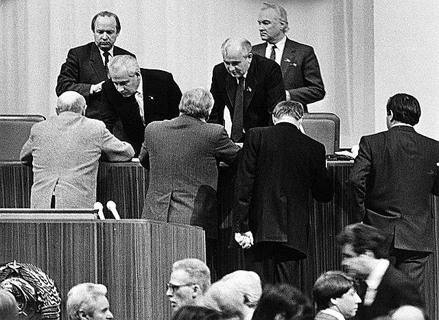 Апрельский пленум цк кпсс 1985 г