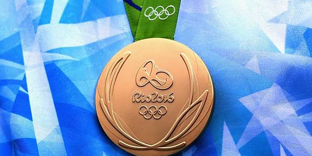 Primer medalla olímpica en un deporte de conjunto