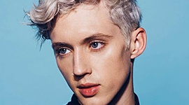 Timeline: Línea de Tiempo TROYE SIVAN