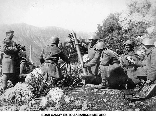 Italia invade Grecia