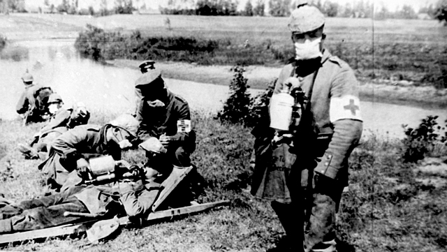 April 22 1915 Germans use chlorine gas for the first time