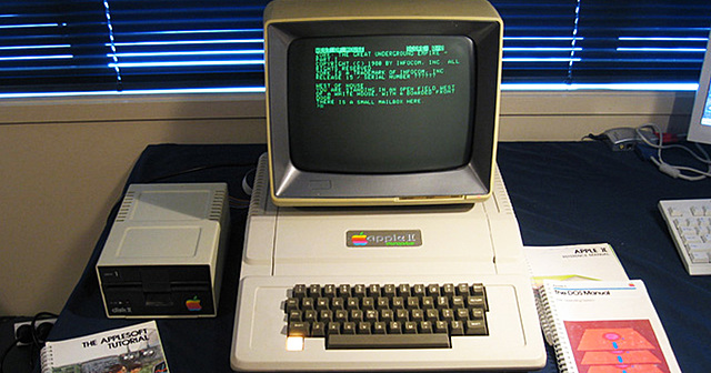 APPLE II