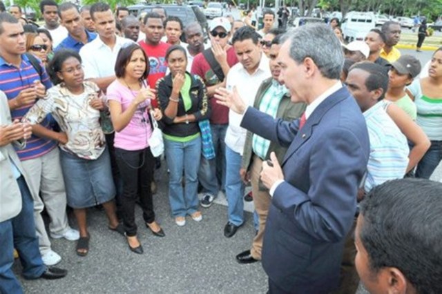 Huelga Por la Ida Del Profesor Nelson Larrota