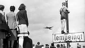 Finaliza el Bloqueo de Berlín.