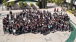 Entrada a la Secundaria