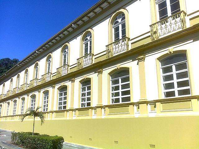 Fue regidor por Alajuela por el Partido Vanguardia Popular