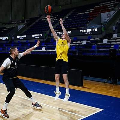 Timeline: El Baloncesto en México.