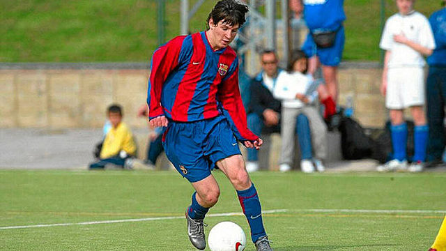 Lionel Messi enters "La Macía".