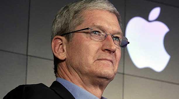 Tim Cook se une a Apple