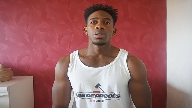 JE ME CONFIE À VOUS : LA CHAÎNE CHANGE...