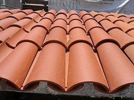 Uso de barro para tejas.