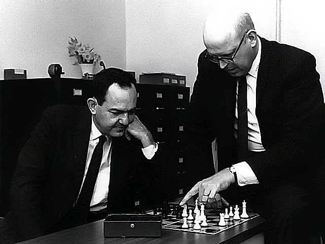 Primer lenguaje de Inteligencia Artificial