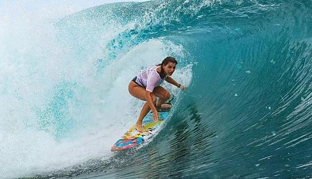MAYA GABEIRA- The best surfer of the world