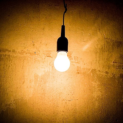 Timeline: La storia della luce