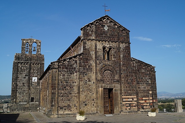 il crée le patrimoine de Saint-Pierre