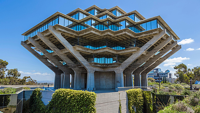 Brutalismo (1950-1970)