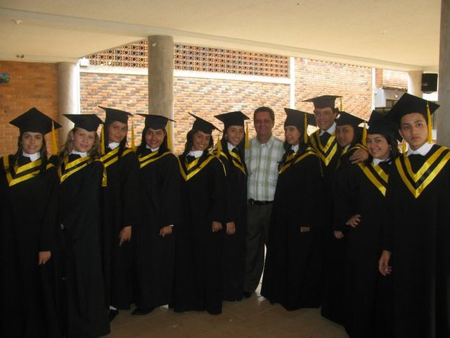 promocion 2010 (rector. Eliecer Zarate Holguin)