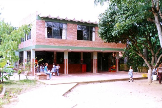 la institucion cambia de  denominacion