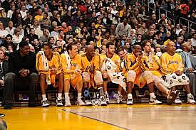 El numero de jugadores suplentes pasa a 7 y el tiempo muertos a 4.