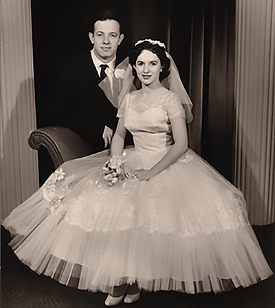 Boda y Muerte de su Padre