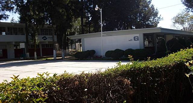 Entrada a CONALEP PUEBLA 1