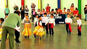 Mi primer baile en la primaria