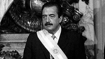 Día de la asunción a la presidencia de Raúl Alfonsín