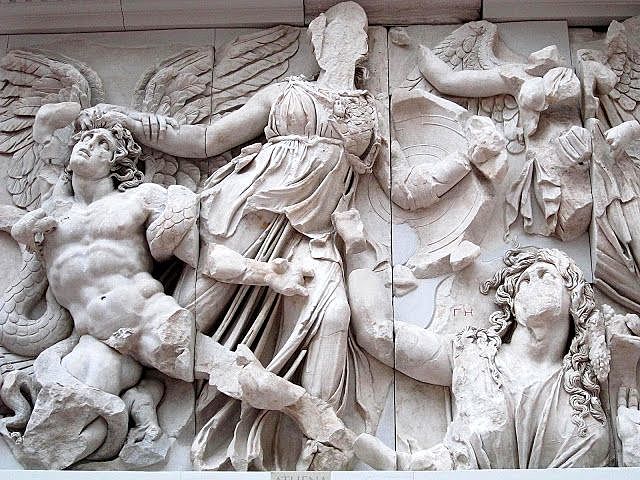 Friso del altar de Zeus en Pérgamo.