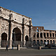 It roma arco de constantino y coliseo romano