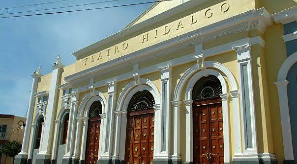 Construcción del Teatro Hidalgo.