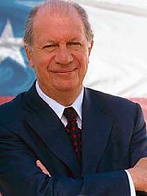 La Concertación comenzó su tercer gobíerno, la presidente fue Ricardo Lagos