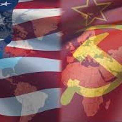 Timeline: Formación del mundo bipolar y la Guerra Fría