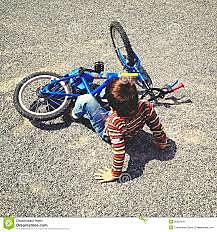 me caí aprendiendo a andar en bicicleta