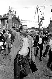 solidaritet blir grunnlagt med Lech Walesa som leder