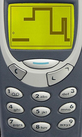 the first phone to have a mobile game
