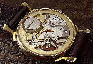 Primer Reloj de Pulsera Electrico