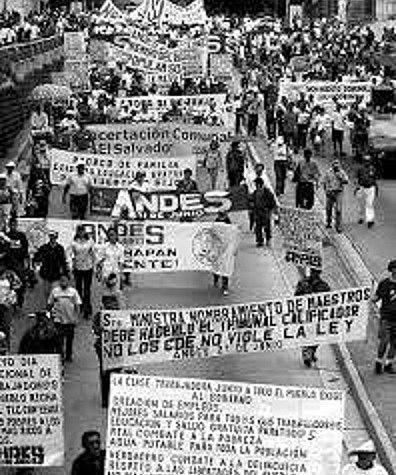 Nueva huelga por parte del gremio docentes.