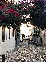 Cesión de las reducciones jesuíticas a Portugal a cambio de la entrega de la colonia de Sacramento.