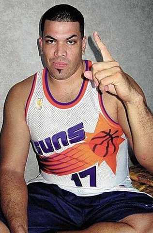 El primer Mexicano en la NBA