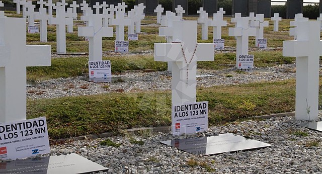 "Rendición y desplazamiento"