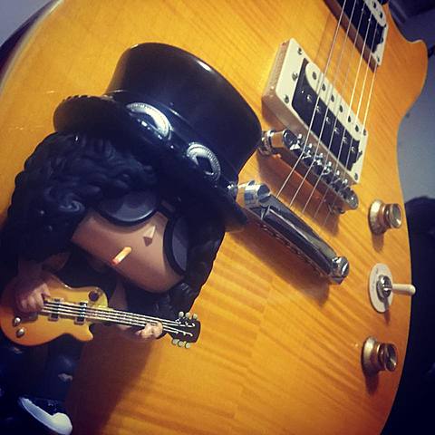 COMPRO LA GUITARRA DE MIS SUEÑOS