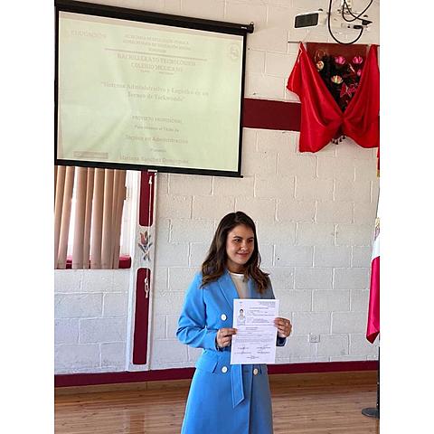 Me dieron mi titulo profesional en Técnica en Administración